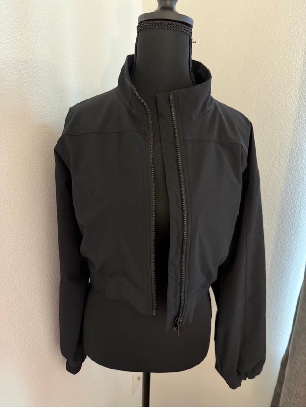 Women’s alo clubhouse jacket size M